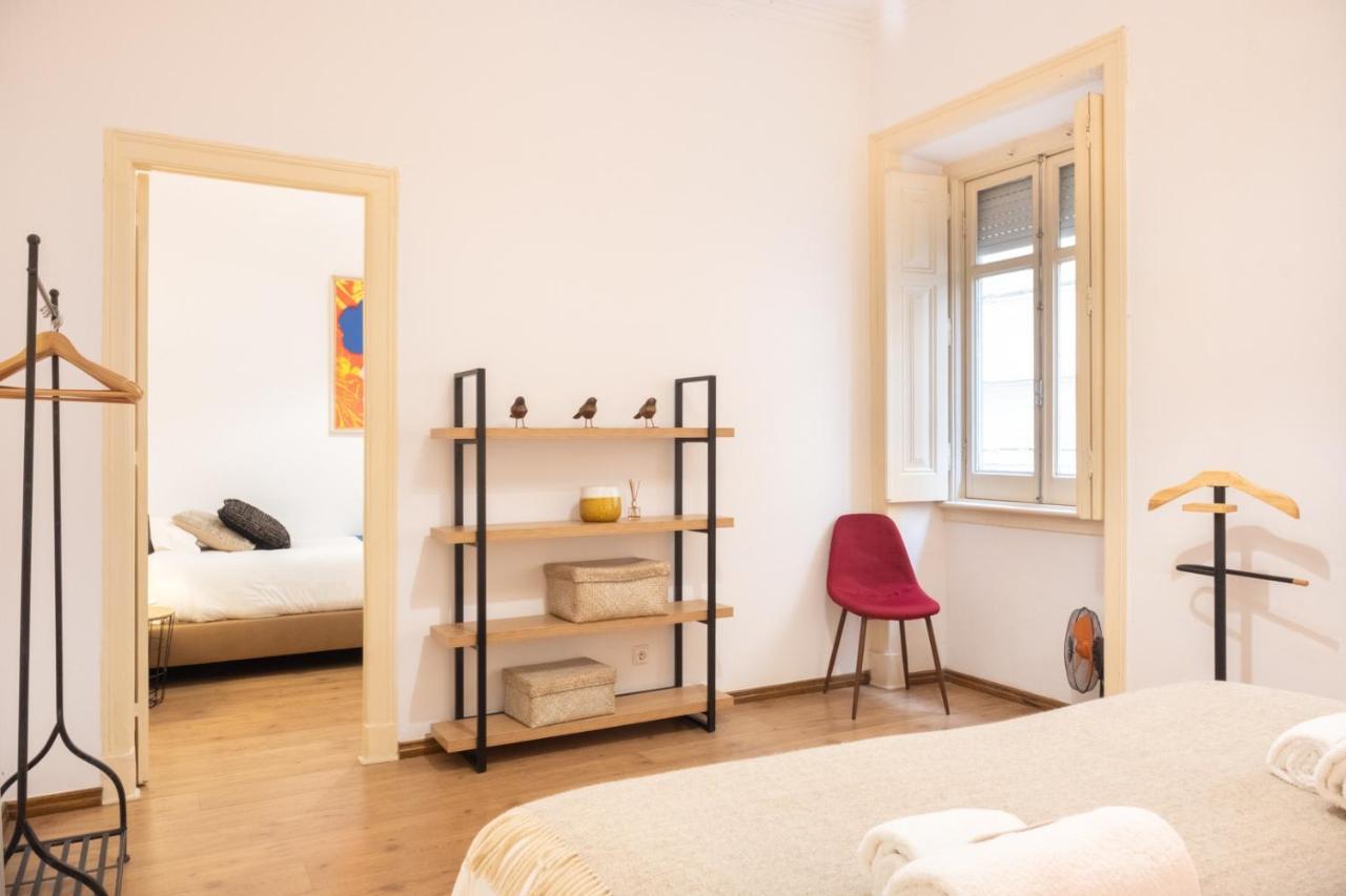 Central Apartment With Terrace By Lovelystay Lisbon Exterior photo