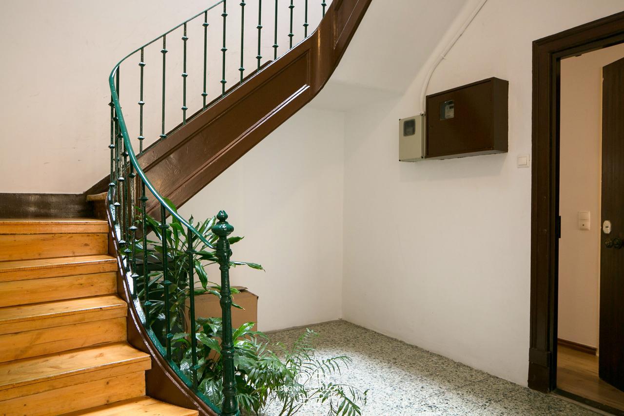 Central Apartment With Terrace By Lovelystay Lisbon Exterior photo